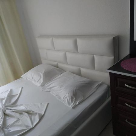 Aparthotel Vila Tufi Velipoje Bagian luar foto