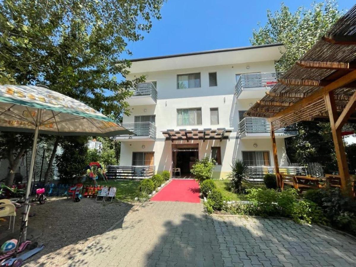 Aparthotel Vila Tufi Velipoje Bagian luar foto