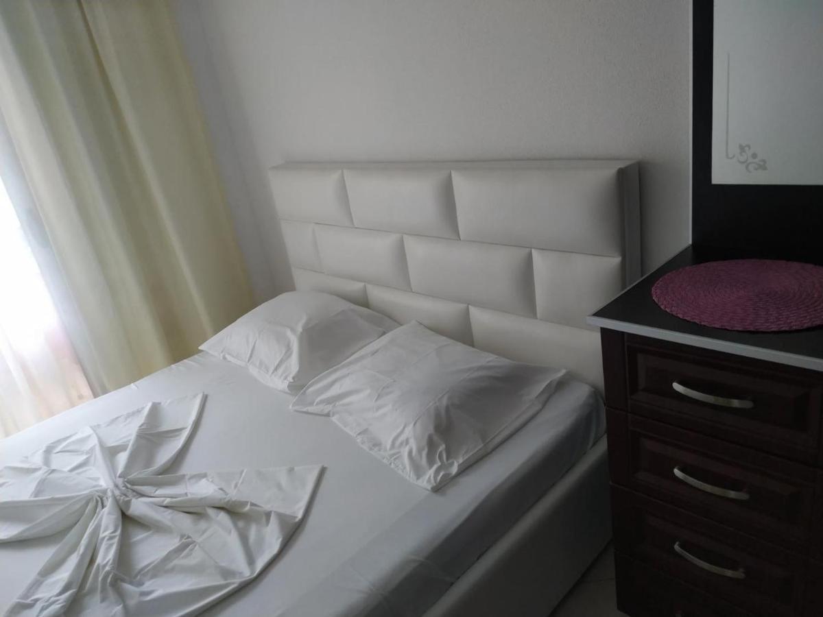 Aparthotel Vila Tufi Velipoje Bagian luar foto