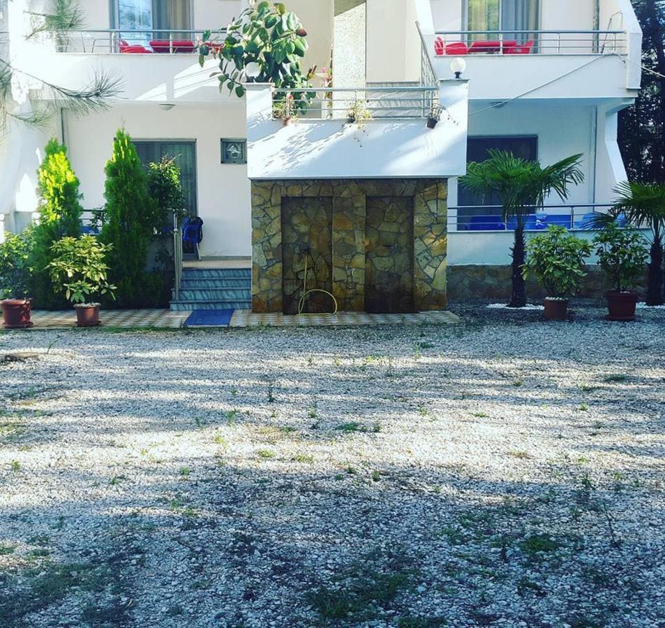 Aparthotel Vila Tufi Velipoje Bagian luar foto