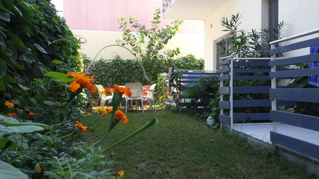 Aparthotel Vila Tufi Velipoje Bagian luar foto