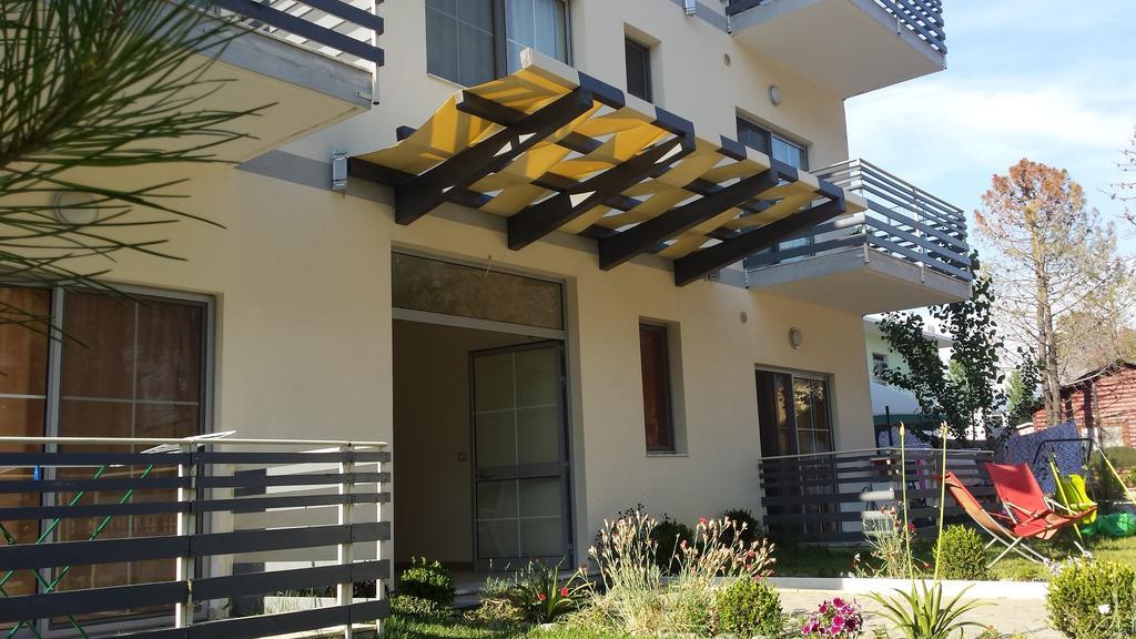 Aparthotel Vila Tufi Velipoje Bagian luar foto