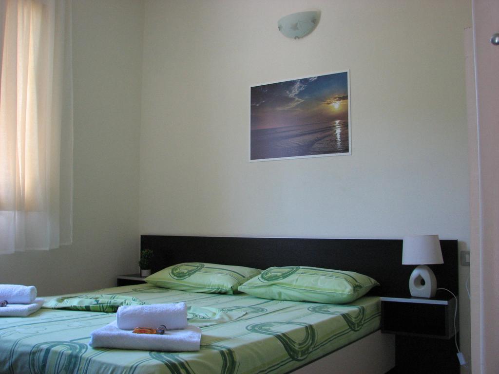 Aparthotel Vila Tufi Velipoje Bagian luar foto