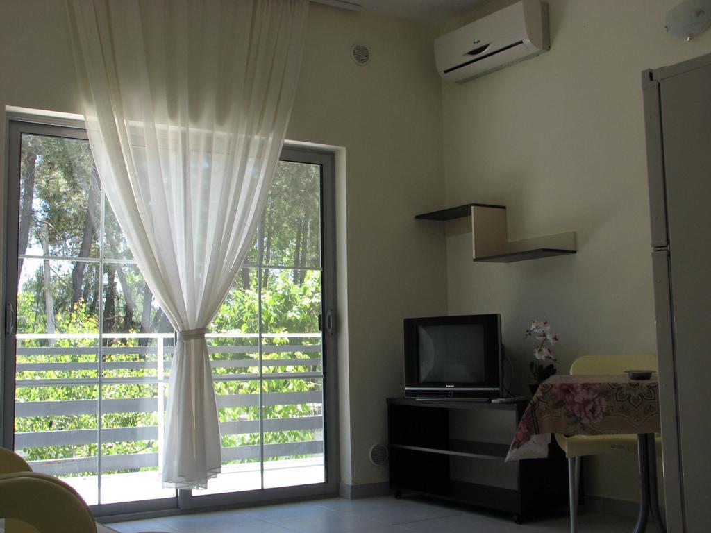 Aparthotel Vila Tufi Velipoje Bagian luar foto